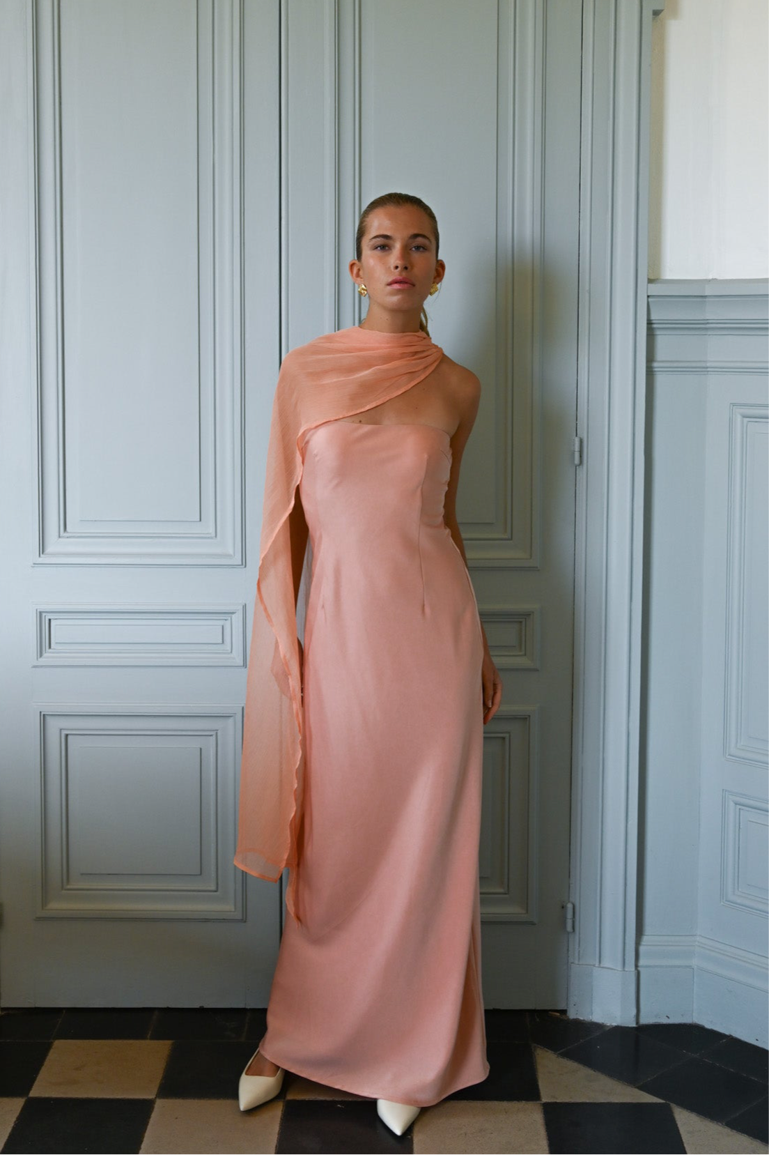 Vitoria Cape Dress — Peach
