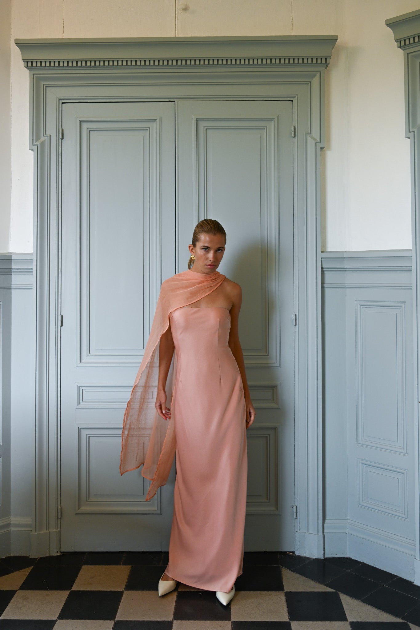 Vitoria Cape Dress — Peach