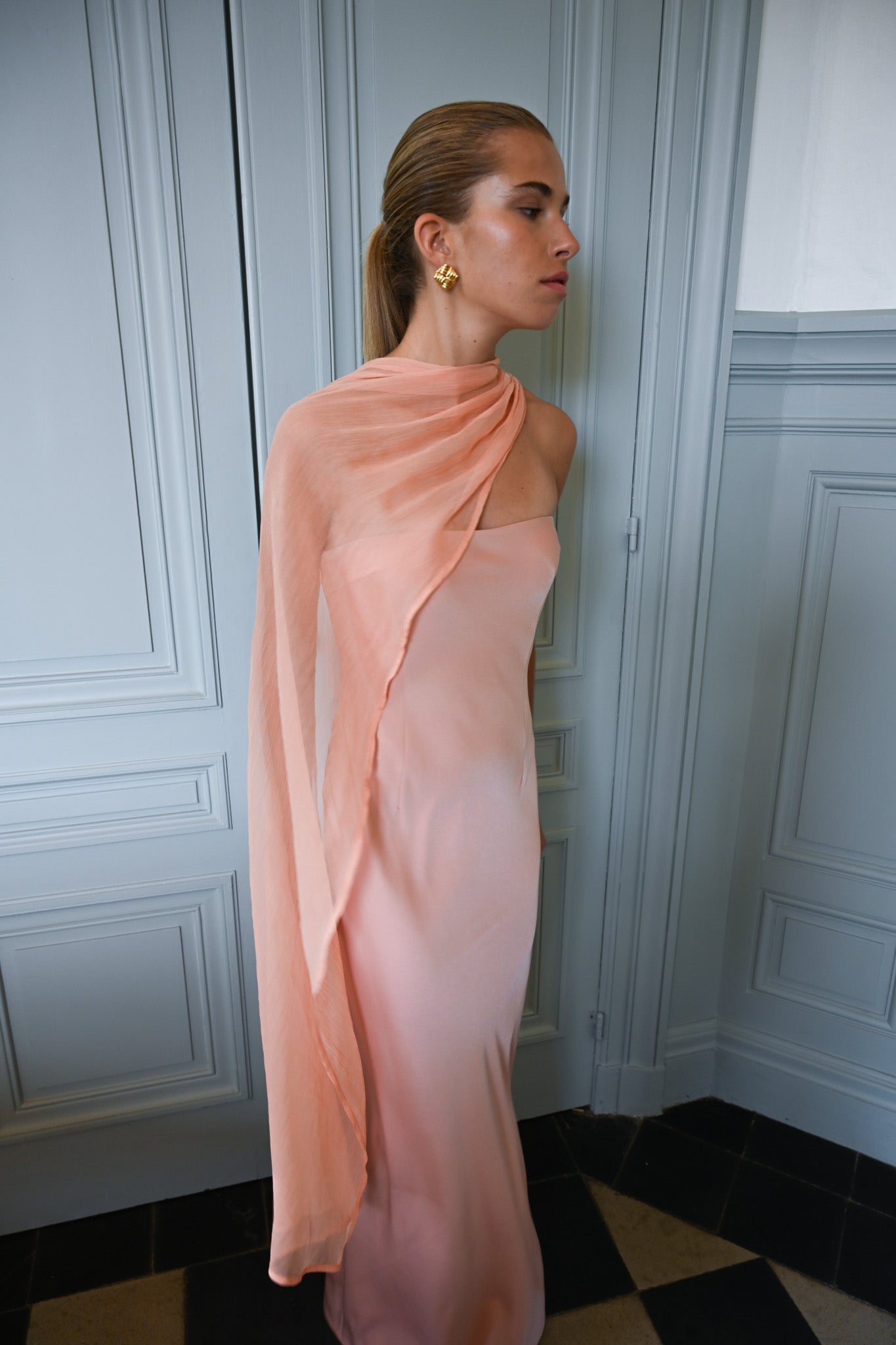 Vitoria Cape Dress — Peach