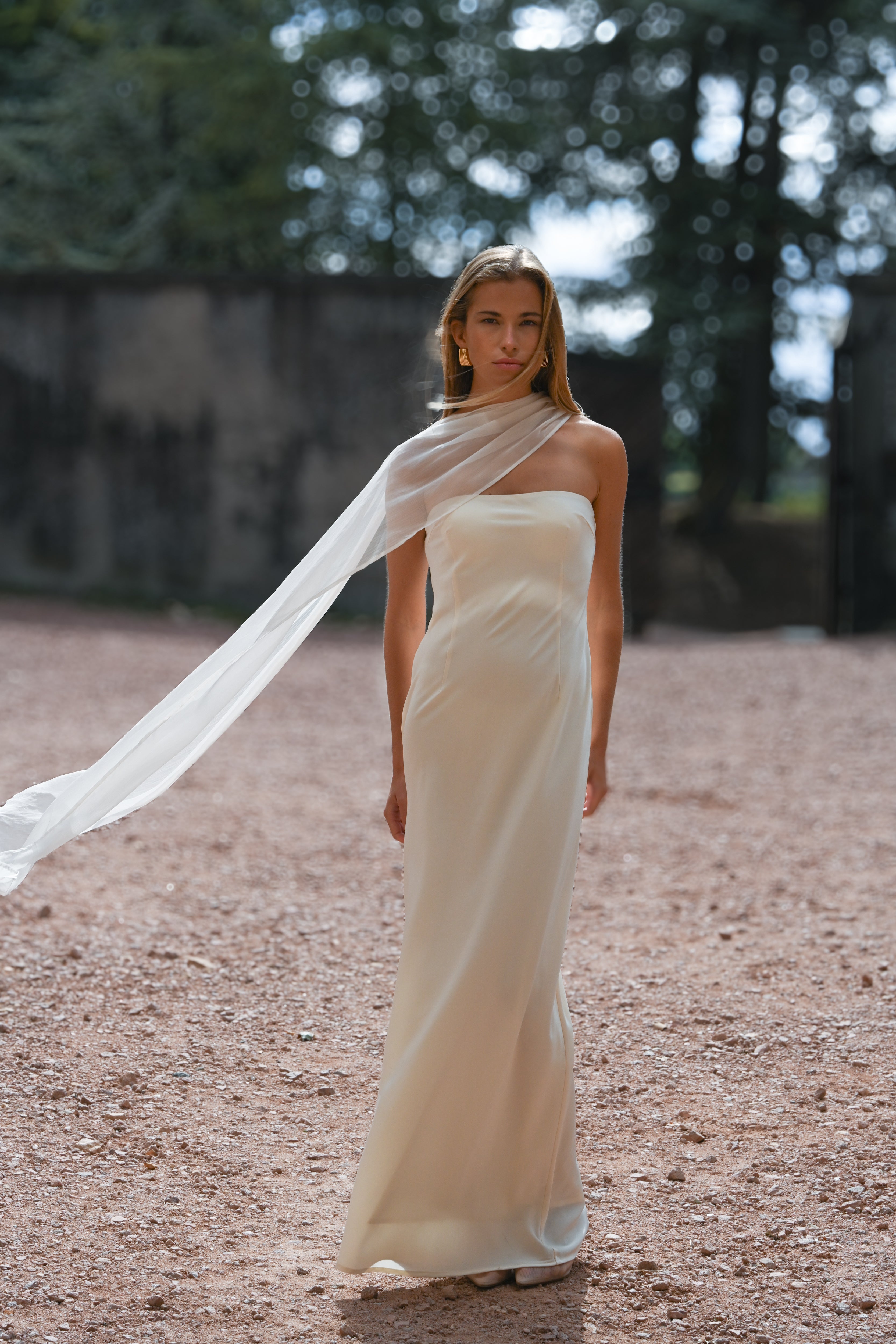 Vitoria Cape Dress Ivory