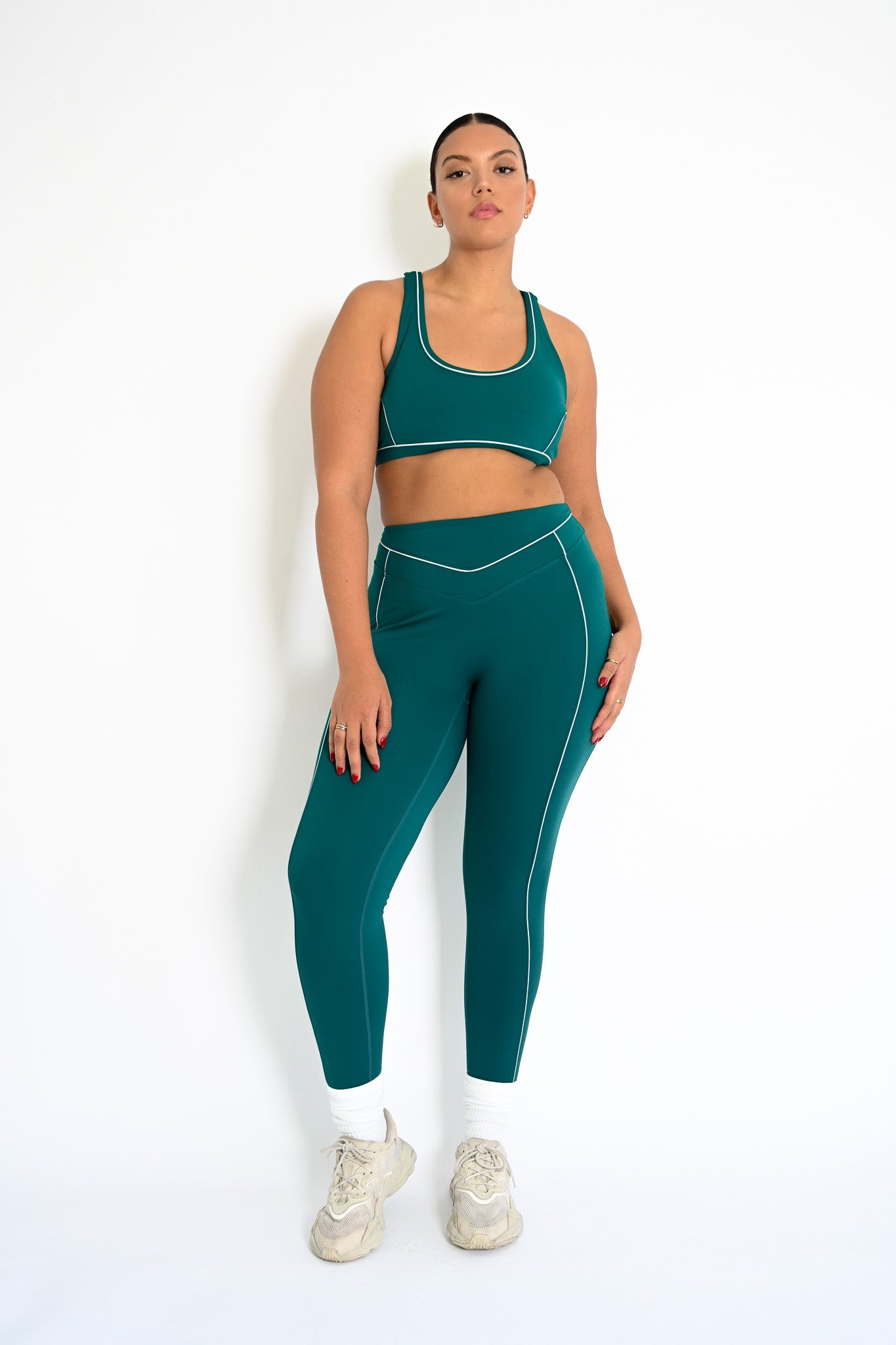 Aster Contour Sports Bra — Green