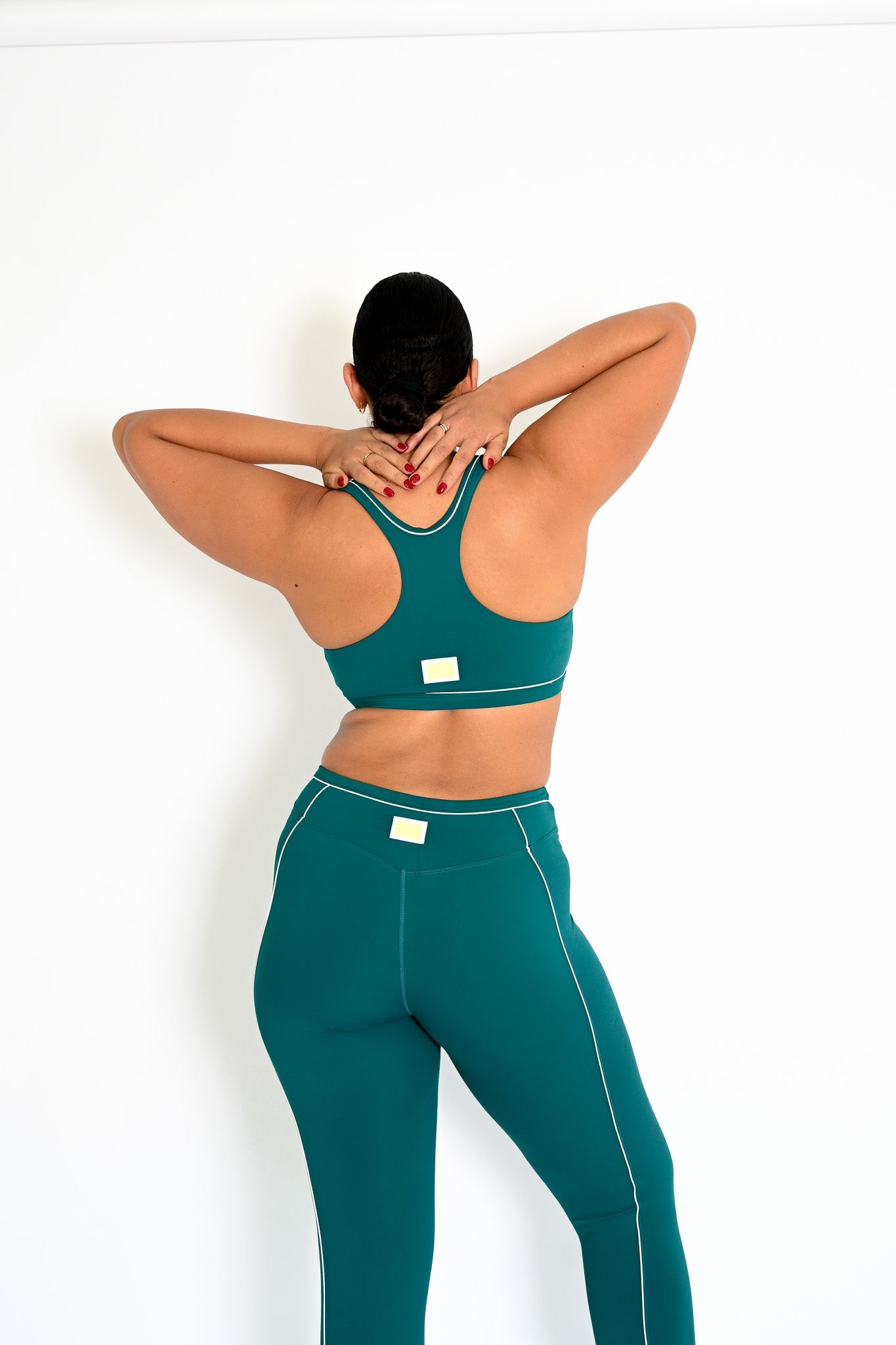 Aster Contour Sports Bra — Green