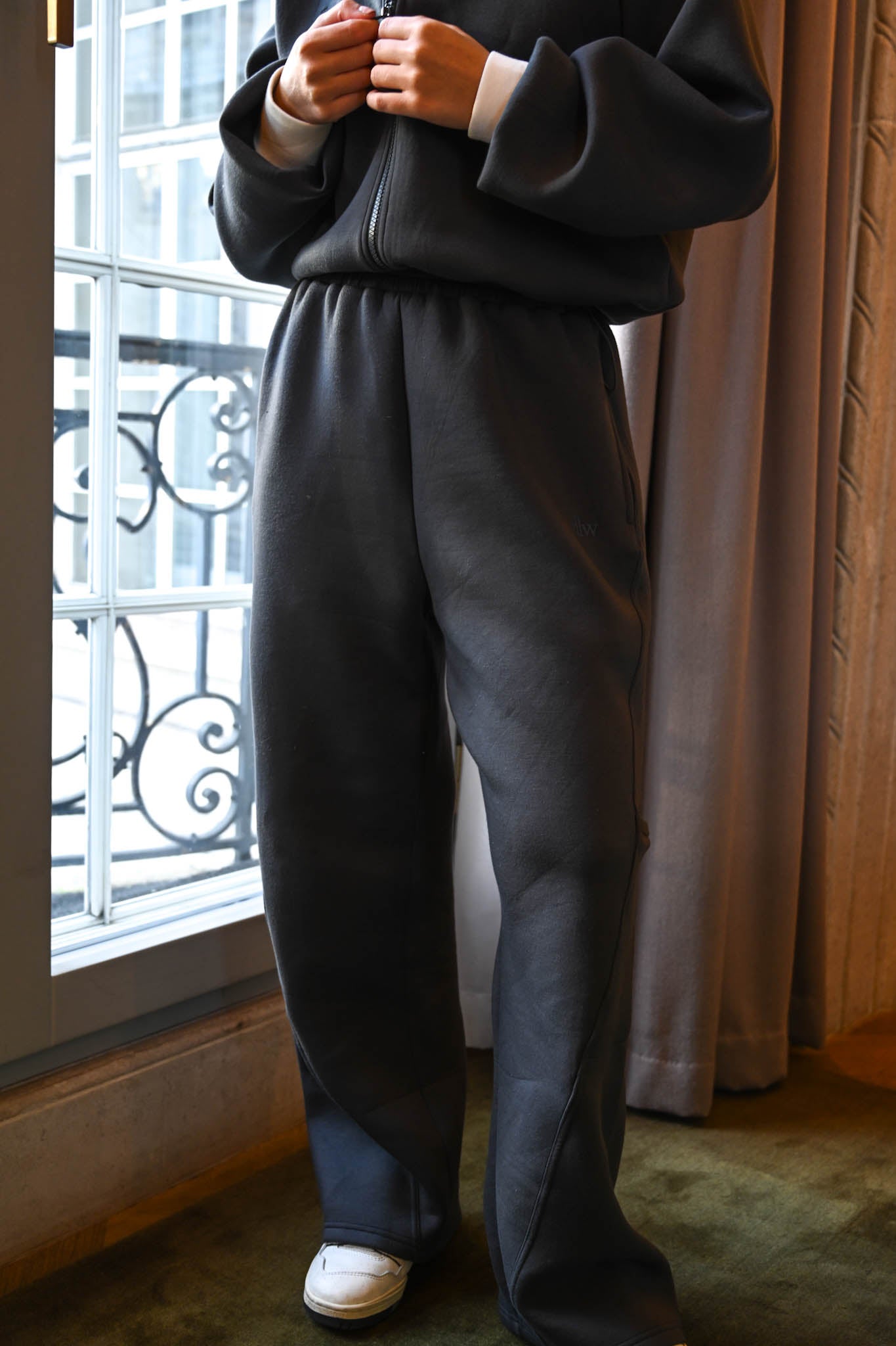 Harry Scuba Sweatpants — Charcoal