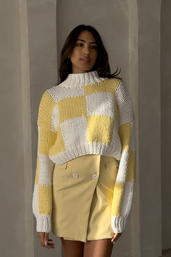 Zora Chunky Checkered Sweater — Yellow