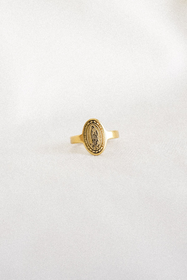 Luciana Signet Ring — 14K Gold Plated